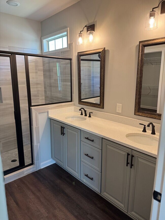 Building Photo - 9800 Bluestone Cir