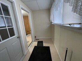 Building Photo - 125 S 7th St