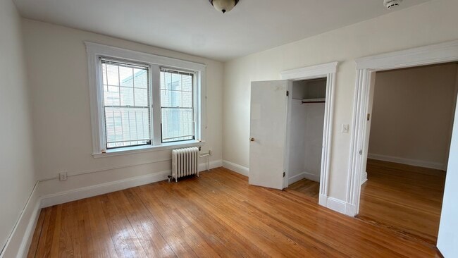 Building Photo - 374 Chestnut Hill Ave