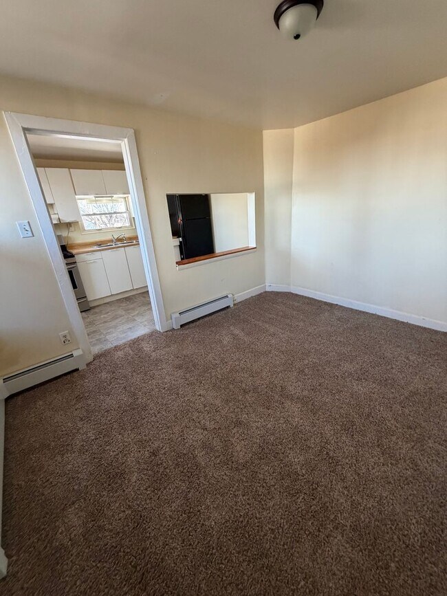 Building Photo - 49 S Front St