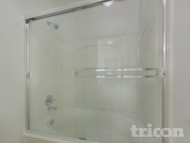 Building Photo - 15034 N 146th Ln