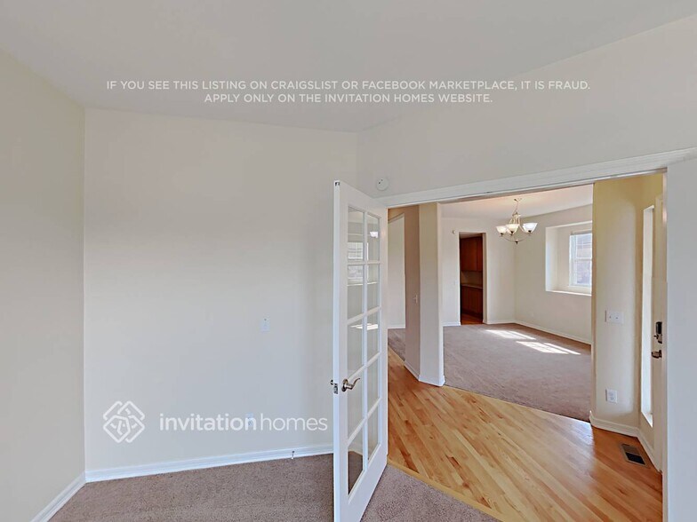 Building Photo - 206 N Coolidge Way