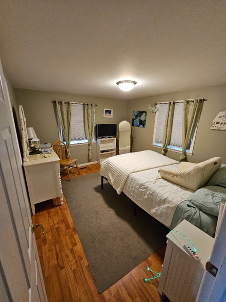 Building Photo - 1 Pokesit Rd