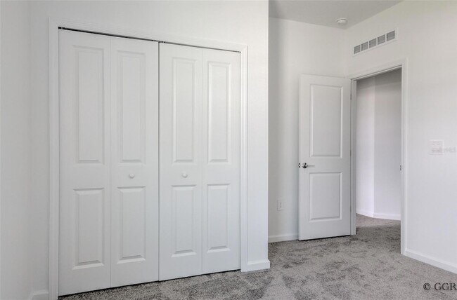 Building Photo - 3193 Country Side Dr