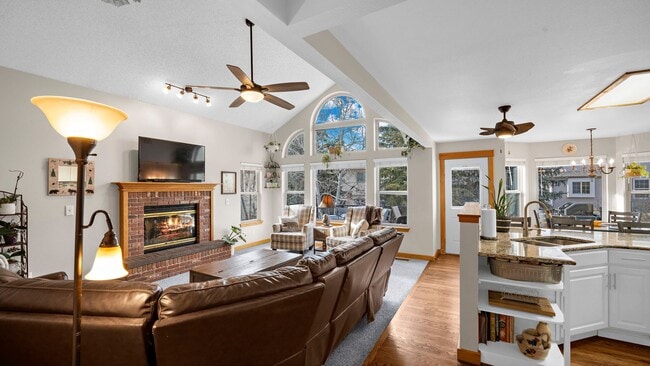 Building Photo - 15390 Paddington Cir