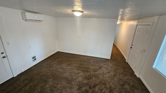 Building Photo - 1721-1729 Del Sur Drive SW