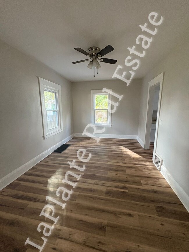 Building Photo - Freshly Updated 3-Bedroom Home on Greenwoo...