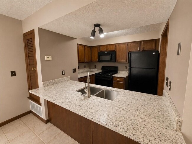 Building Photo - 5065 Sand Wedge Cir