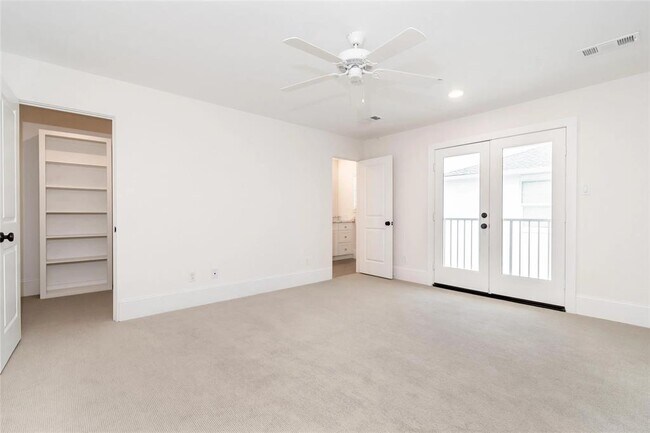 Building Photo - 3821 N Braeswood Blvd