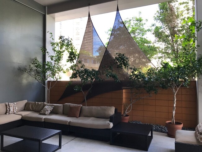 Building Photo - Waikiki! Marina Towers-Large, 2 Bdrm., 1.5 bath, cov'd pkg./washer/dryer in apt.