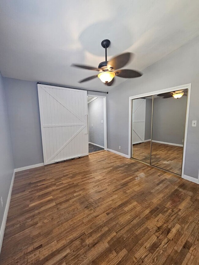 Building Photo - 352 Bonito Ave