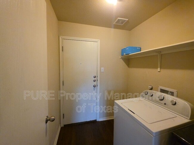 Building Photo - 13008 Ship Bell Dr