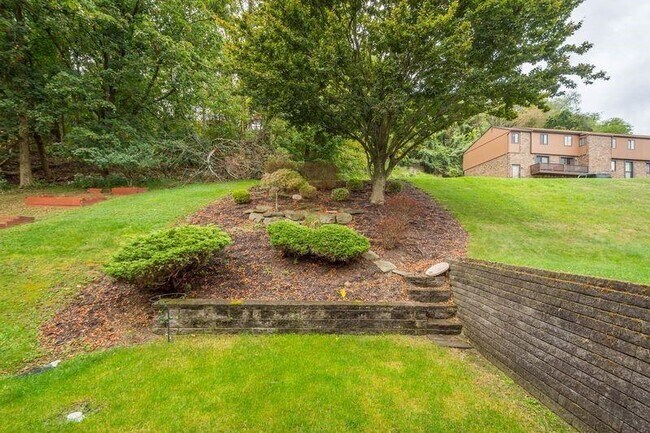 Building Photo - 214 Wedgewood Rd