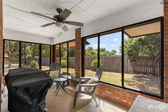 Building Photo - 4517 Wynnwood Dr