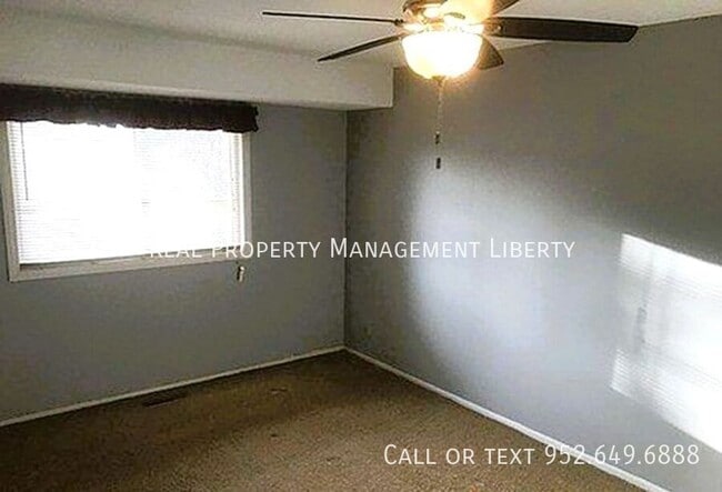 Building Photo - 10425 Decatur Cir