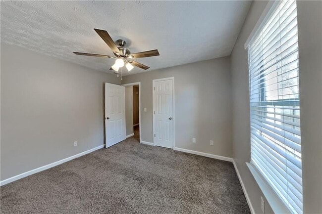 Building Photo - 20 Bridge Trail