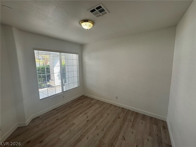 Building Photo - 8772 Bridgeport Bay Ave
