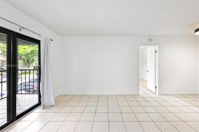 Building Photo - 9724 Hammocks Blvd