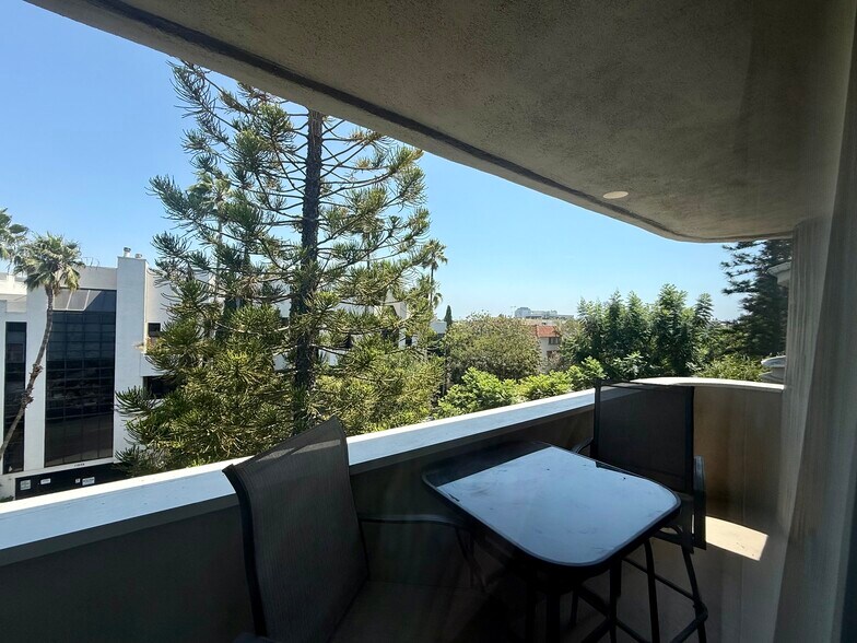 beatiful views - 11645 Montana Ave