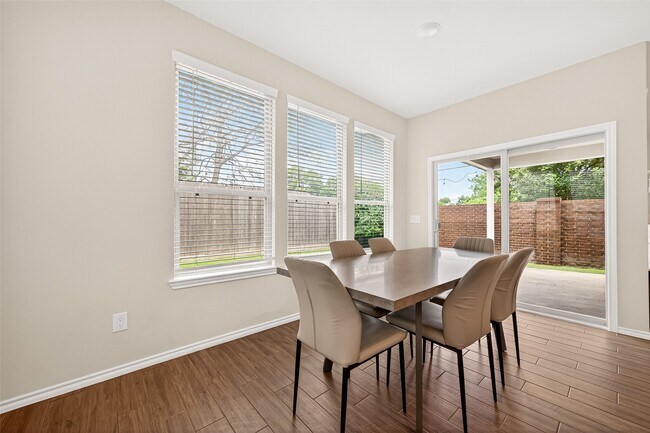 Building Photo - 5134 Aedan Oak St