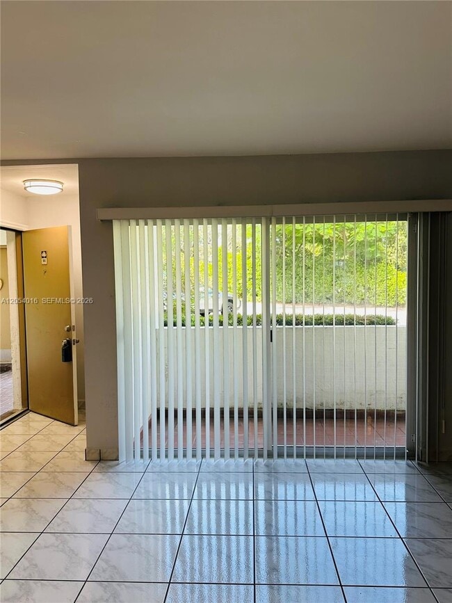 Building Photo - 9354 SW 77th Ave