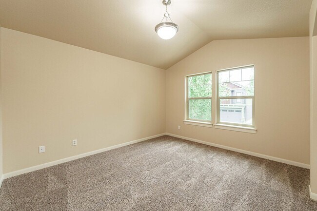Building Photo - ASK ABOUT ONE MONTH FREE SPECIAL - Ask Us How! Convenient Location 3 Bedroom 2.5 Bathroom with Fe...