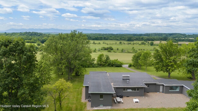 Building Photo - 387 Tishauser Rd