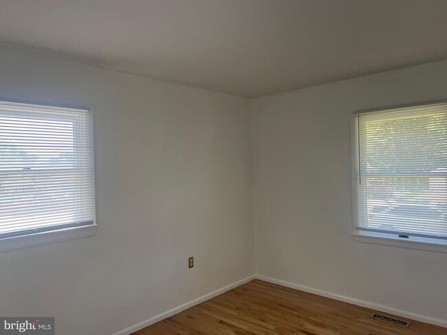 Building Photo - 705 Bayberry Rd