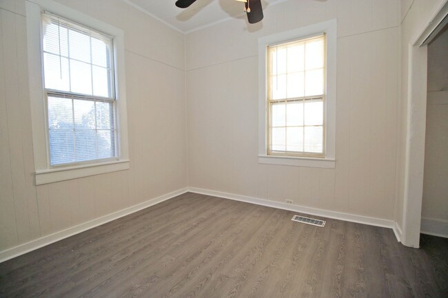 Building Photo - PRE-LEASING for 2025! 3 Bedroom, 2 Bath - ...