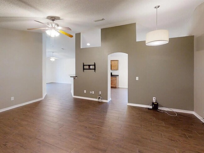 Building Photo - 4888 Makenna Cir