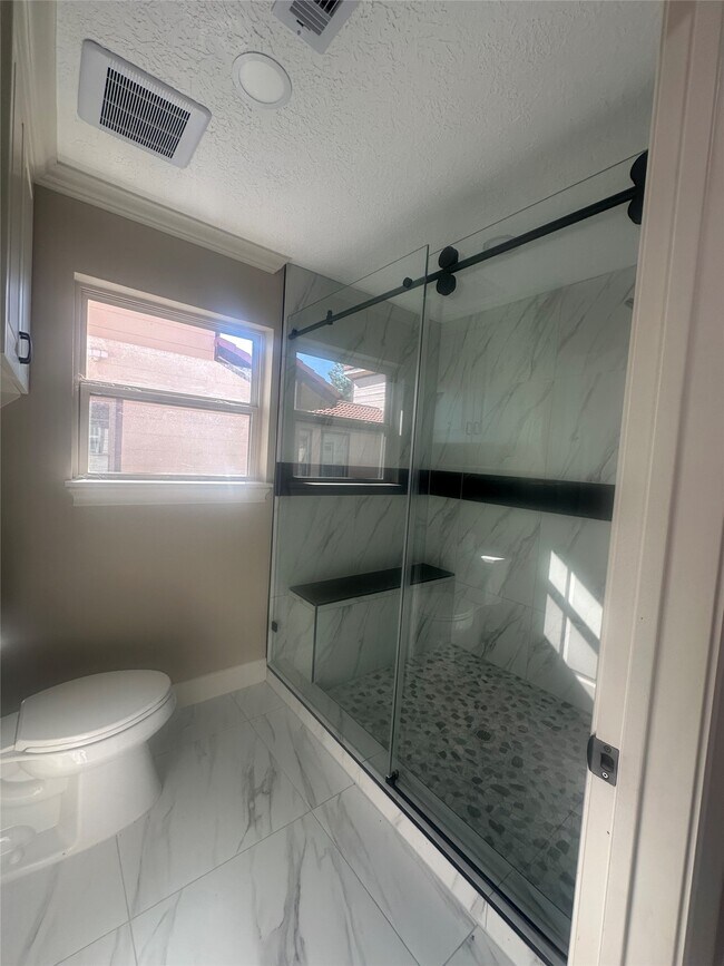 Building Photo - 6214 Ogden Forest Dr