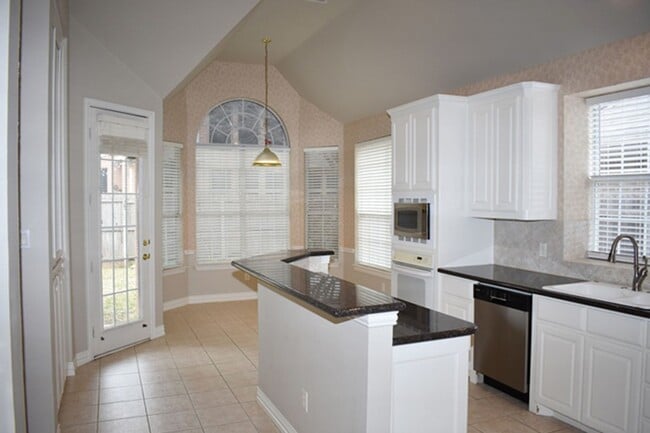 Primary Photo - 516 Arcadia Dr