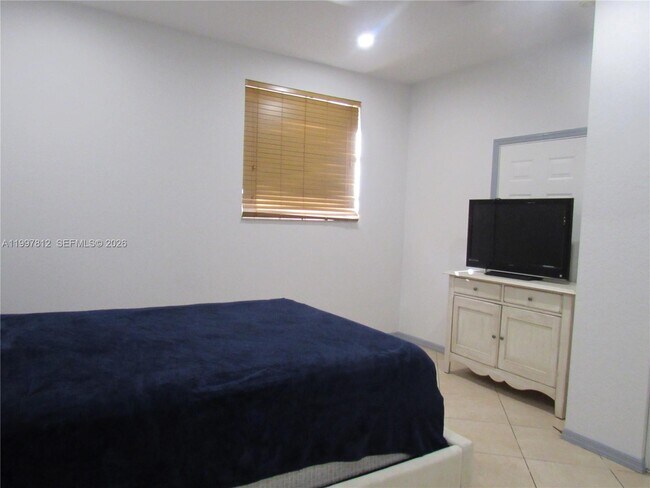 Building Photo - 15900 SW 54th Pl