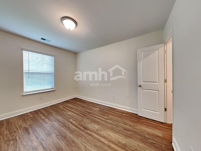 Building Photo - 149 Sweet Gum Dr