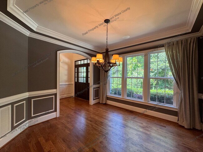 Building Photo - 3353 Cheswick Dr