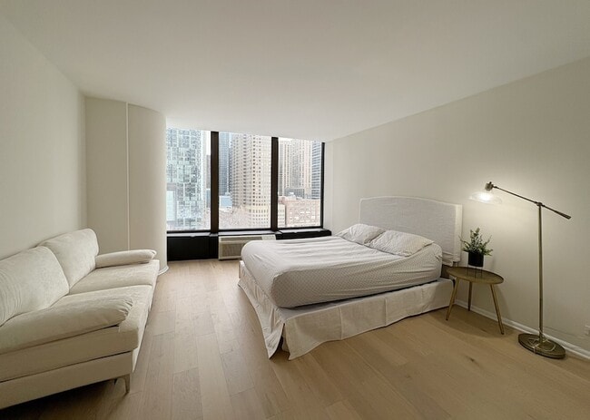 Building Photo - 505 N Lake Shore Dr