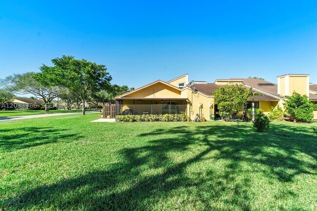 Building Photo - 22618 Vistawood Way