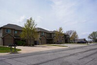 Building Photo - 3-Bed Duplex w Garage + Fenced Yard
