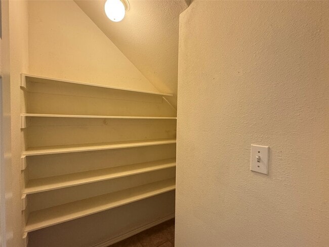 Building Photo - 16527 Beckland Ln