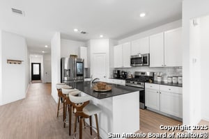 Building Photo - 5903 Geronimo Vis