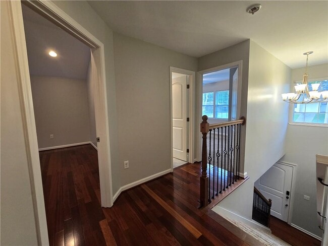Building Photo - 2616 Boland Dr NE