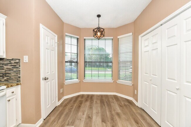 Building Photo - 426 Wheatridge Ave