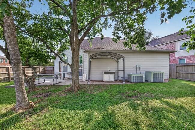 Building Photo - 14402 Barker Pelican Ct