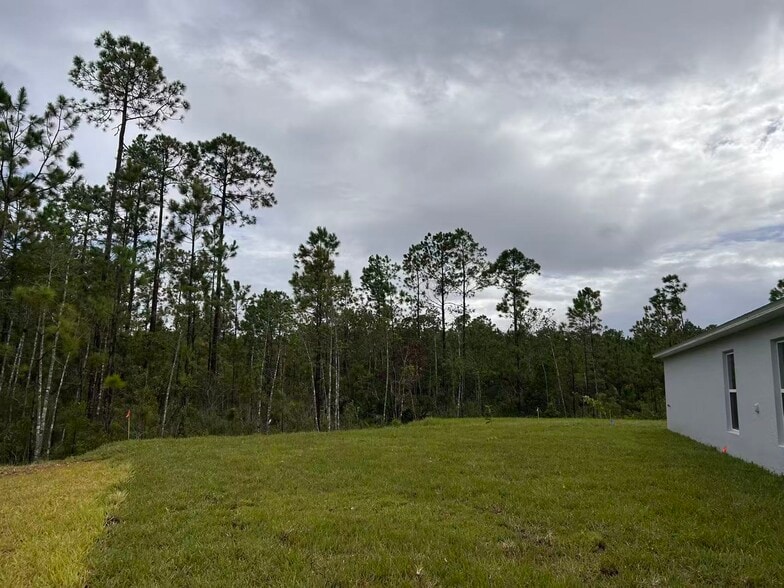 Building Photo - 2316 Green Valley St