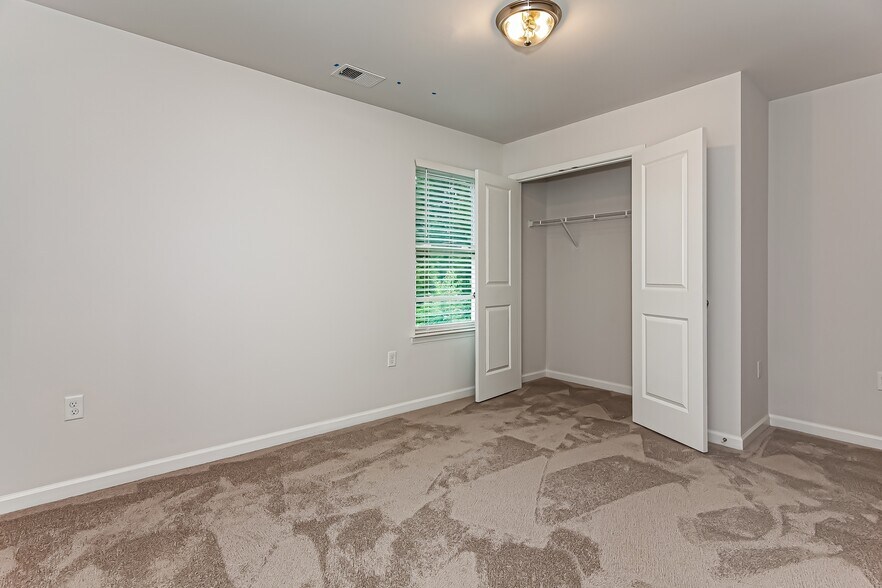Building Photo - 4323 Enoch Dr