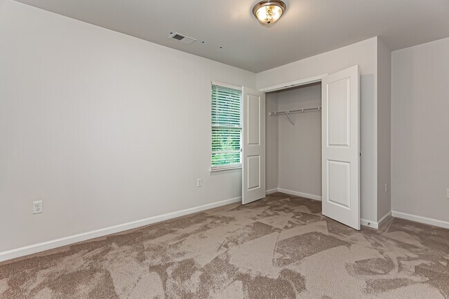 Building Photo - 1115 Rhyne Rd