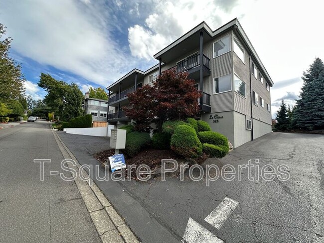 Building Photo - 325 5th Ave S