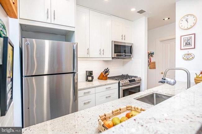 Building Photo - 1807 California St NW