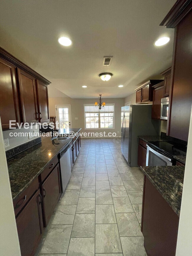 Building Photo - 3393 Wiser Dr