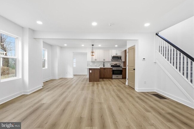 Building Photo - 7803 Monroe Ave